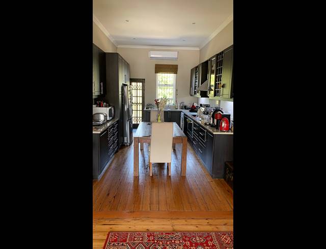 3 BEDROOM APARTMENT FOR SALE IN ESSENWOOD